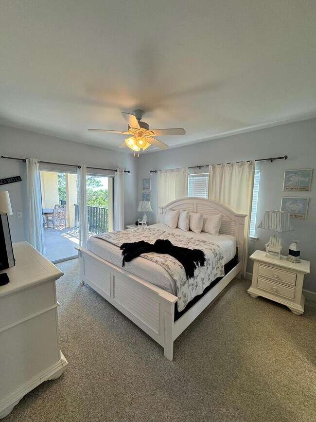 Building Photo - 1732 W County Hwy 30A