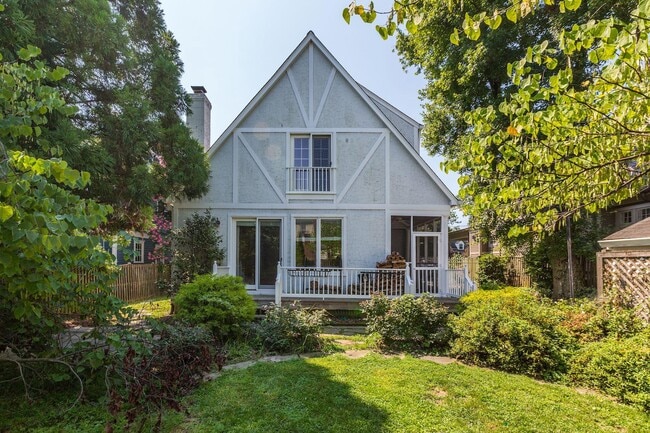 Building Photo - 5119 Manning Dr
