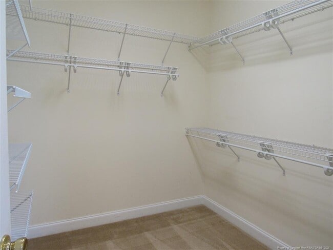 Building Photo - 3000 Metthame Dr