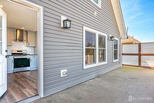 Building Photo - 4 Wilcox Ave