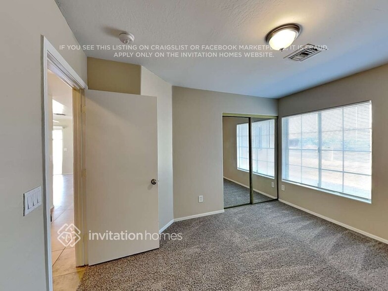 Building Photo - 3735 W Sunland Ave