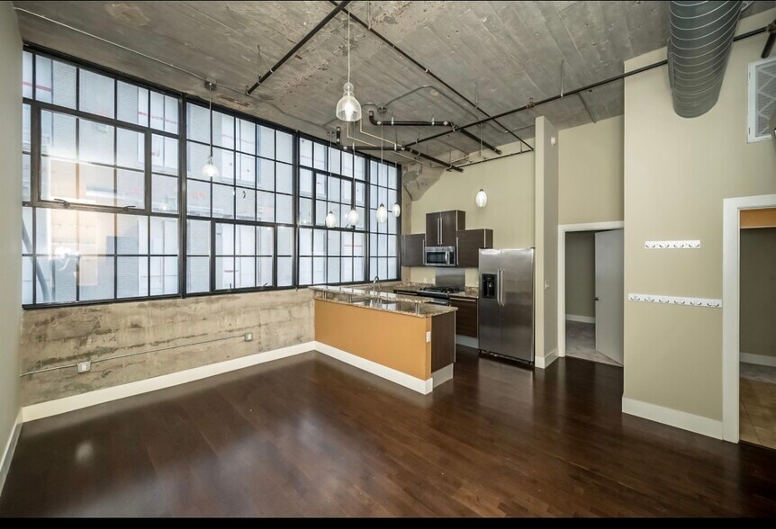 Building Photo - 4100 Forest Park Ave