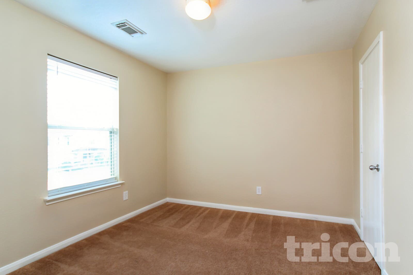 Building Photo - 3643 Fuller Bluff Dr