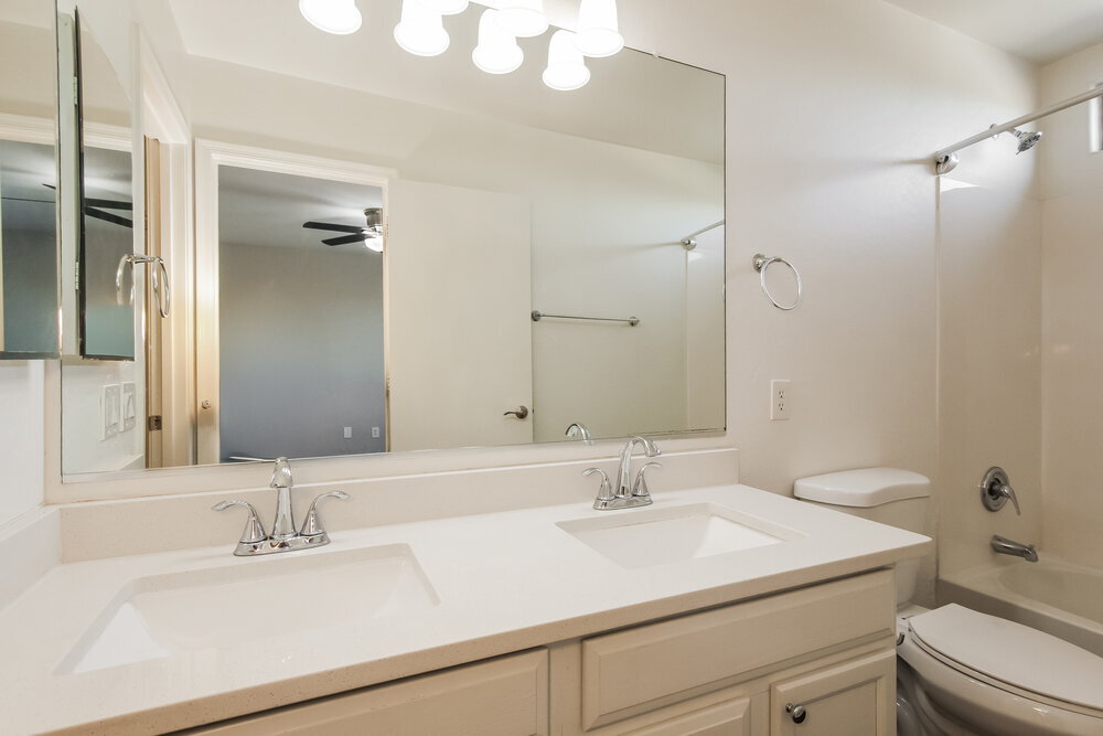 Building Photo - 1588 S 220th Ln