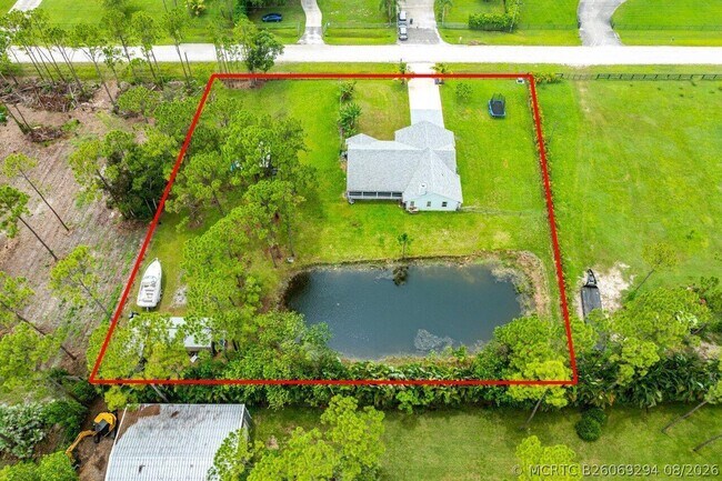 Building Photo - 15439 63rd Pl N