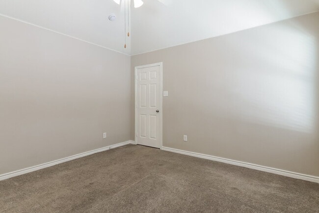 Building Photo - 8912 Wild Rose Ln