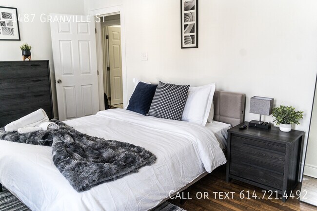 Building Photo - 1487 Granville St