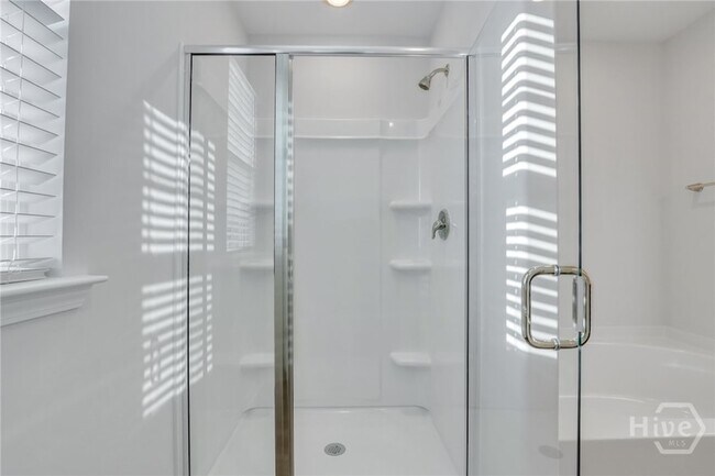 Building Photo - 10 Ashmont St