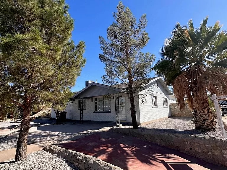 Primary Photo - 8100 Sandland Dr