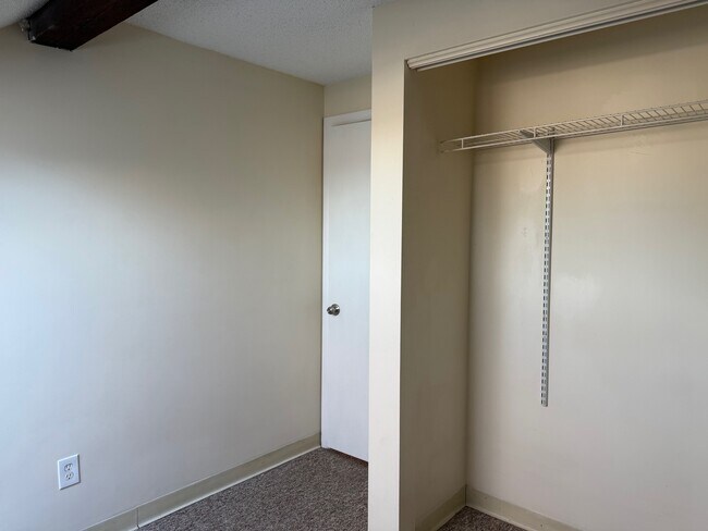 Building Photo - 34 Spring St