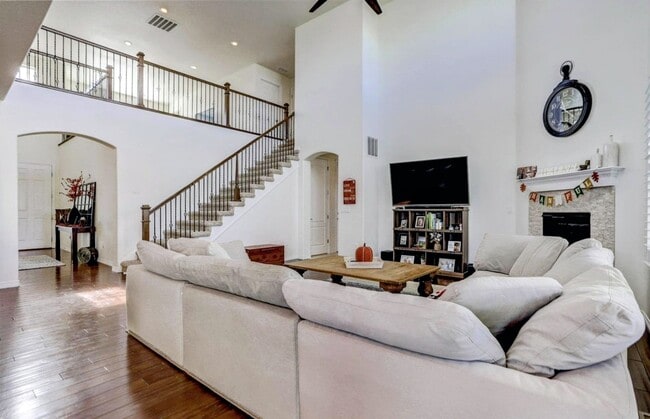 Building Photo - 20057 W 95th Ave