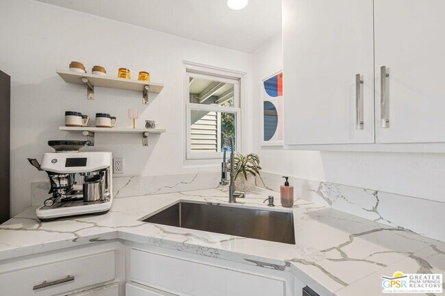 Building Photo - 37830 Cathedral Canyon Dr