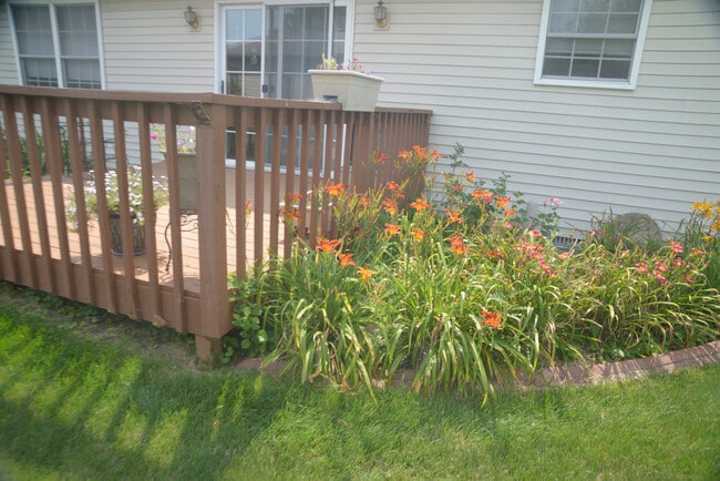 Building Photo - 534 Eagle Ridge Dr