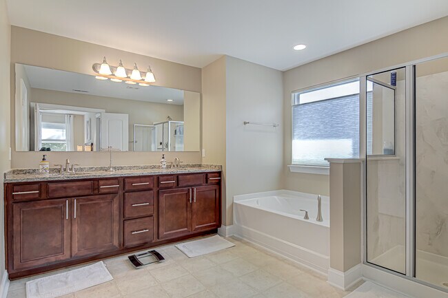 Building Photo - 1809 Castle Gate Ct