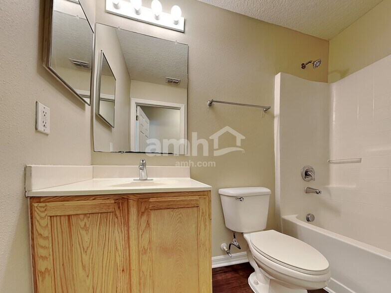 Building Photo - 11971 Cherry Creek Rd