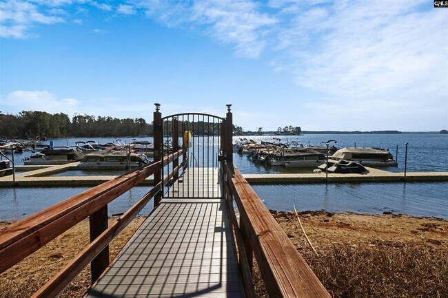 Building Photo - 305 Amalfi Dr