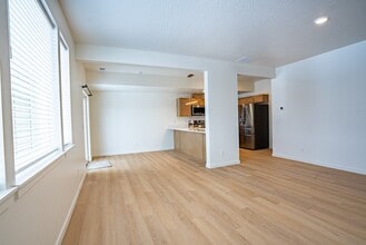 Building Photo - 1967 S Cherry Ln