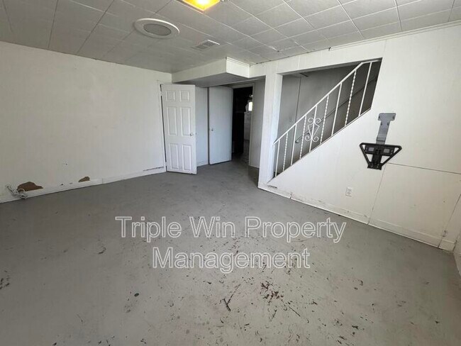 Building Photo - 1629 Talisman Ln