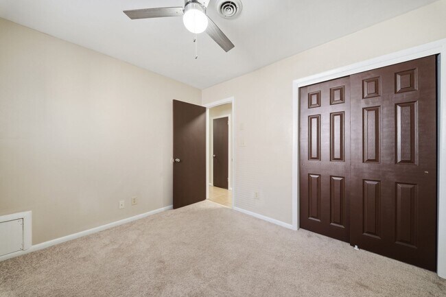 Building Photo - MODERN, meticulously maintained 4 bedroom/2 Bath Ranch - INCLUDES LANDSCAPING!