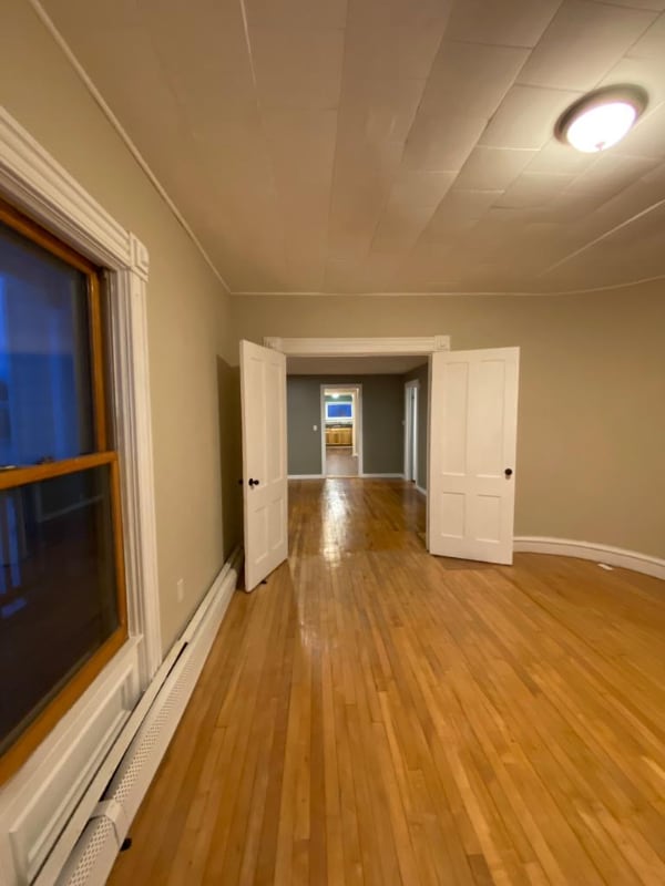 Building Photo - 2 East St