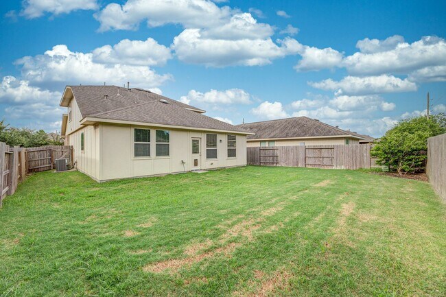 Building Photo - 18011 Alton Springs Dr