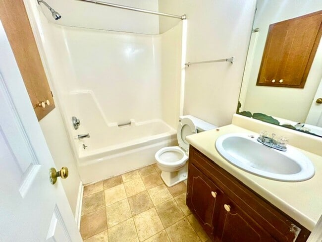 Building Photo - 4425 Torrance Dr NW