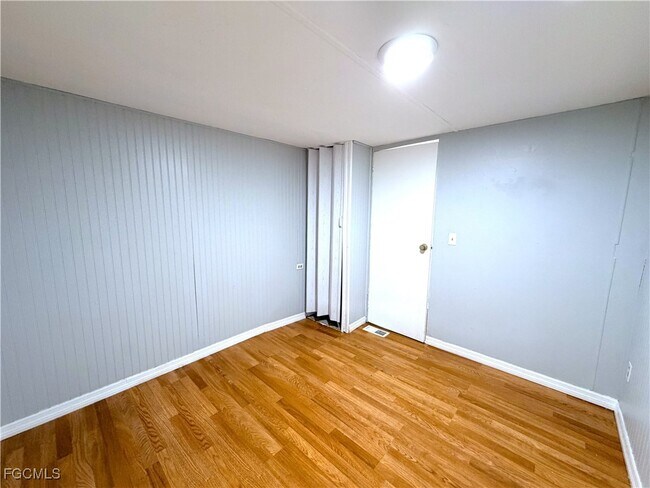 Building Photo - 240 State St