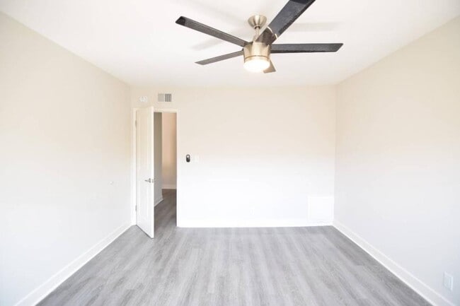 Building Photo - 2.0 bedroom in West Covina California 91723