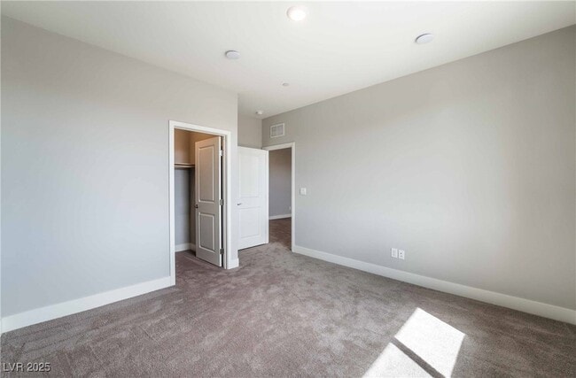 Building Photo - 410 Spring Dove Ave