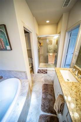 Building Photo - 2745 Troutt Dr