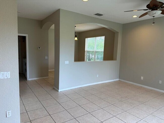 Building Photo - 5012 Starblaze Dr