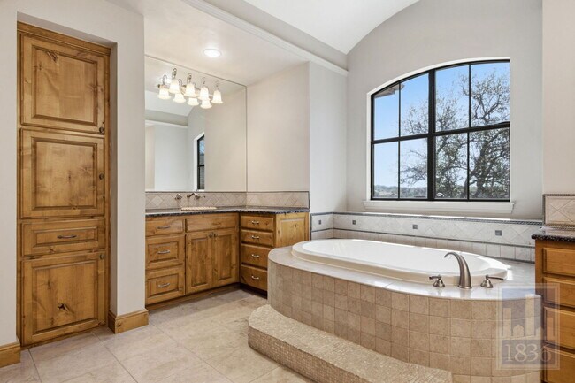 Building Photo - 8205 Asmara Ct