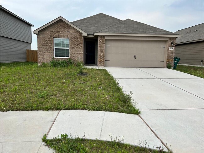 Primary Photo - 18224 Speculator Ln