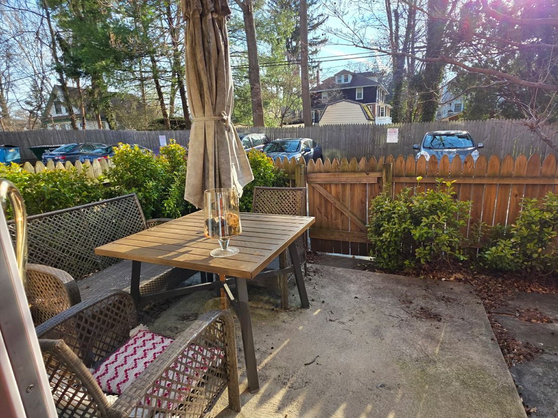 Building Photo - 412 N Wayne Ave