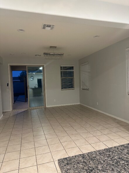 Building Photo - 12377 W Whyman Ave