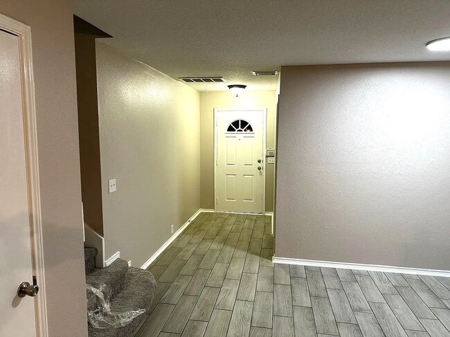 Building Photo - 4811 Pebble Bluff Ln