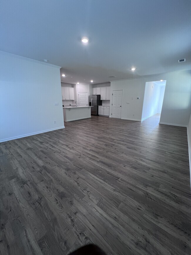 Building Photo - 6092 Knickerbocker Street