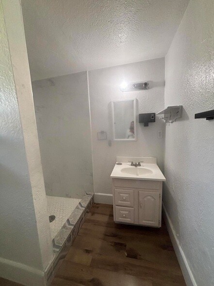 Building Photo - 83632 Manzanita Ave