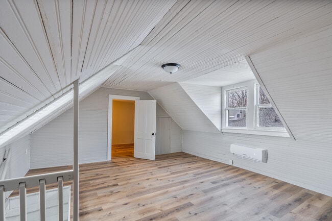 Building Photo - 319 Montague St