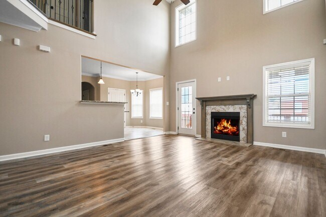 Building Photo - Pet Friendly Four Bedroom!
