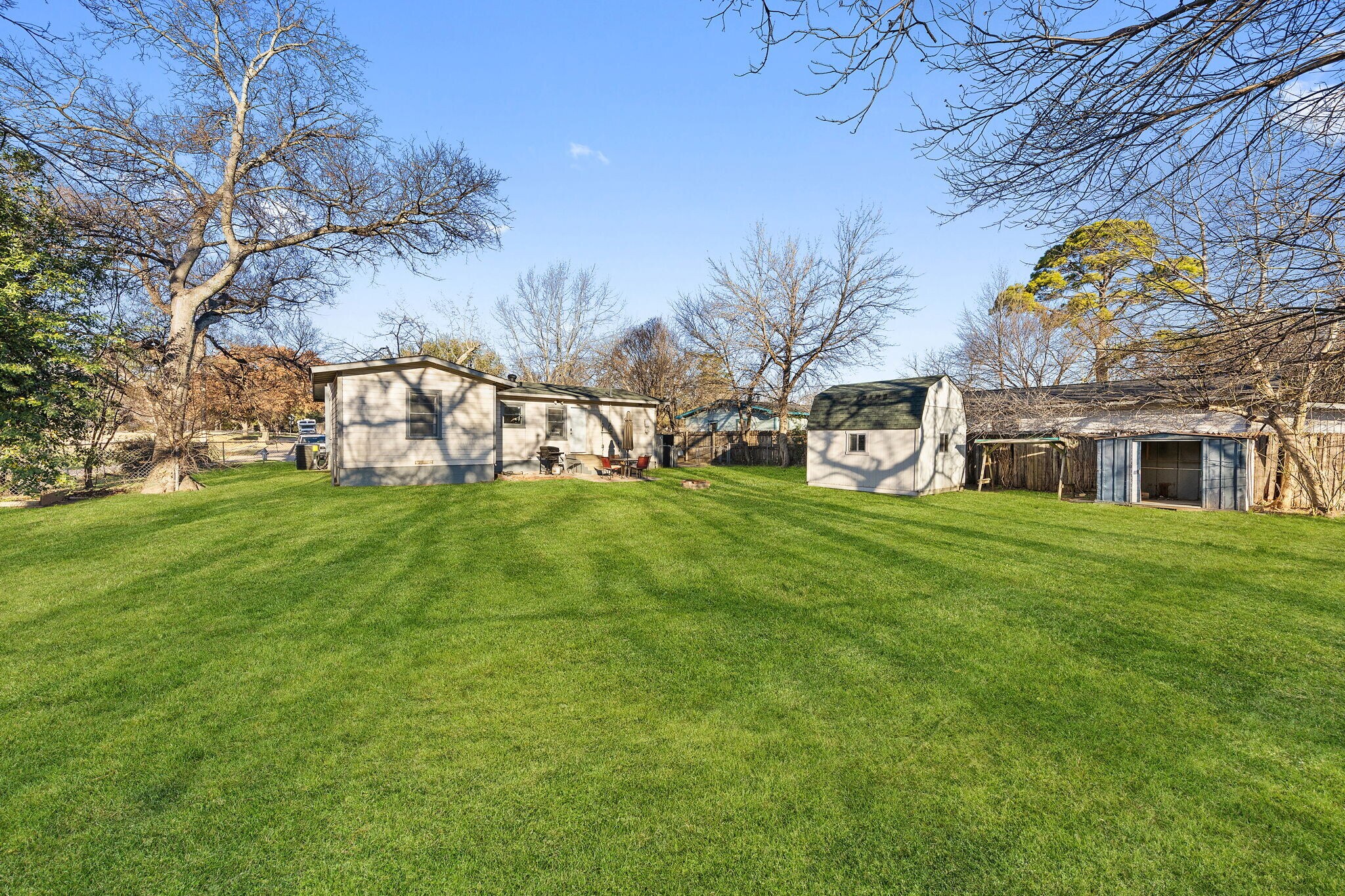 Building Photo - 319 Arnold Ave