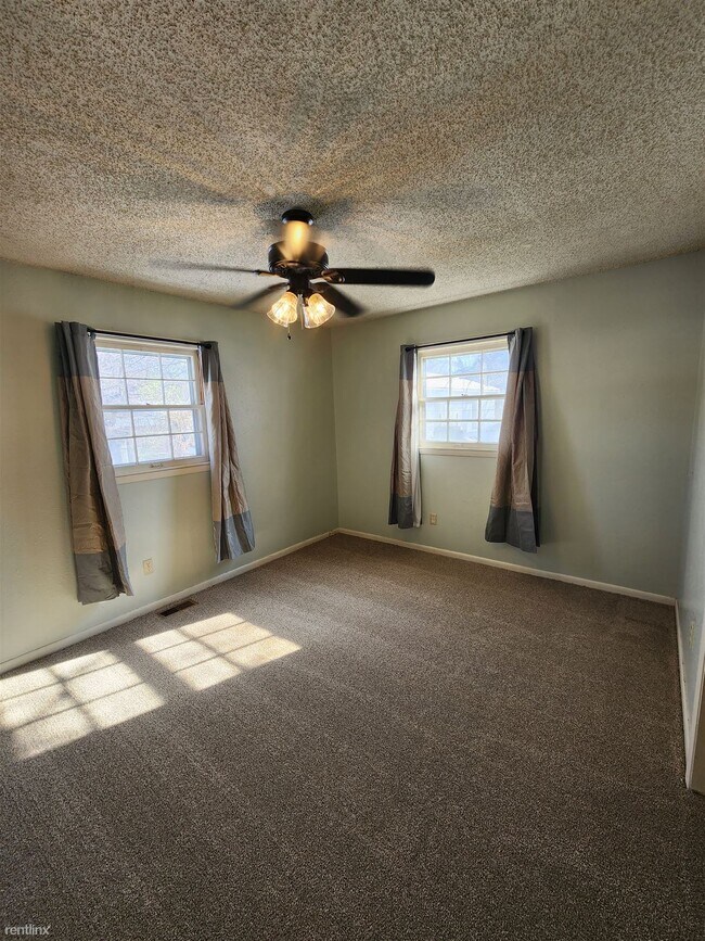 Building Photo - 2 br, 1 bath Duplex - 2046 S Gold St 2046 ...