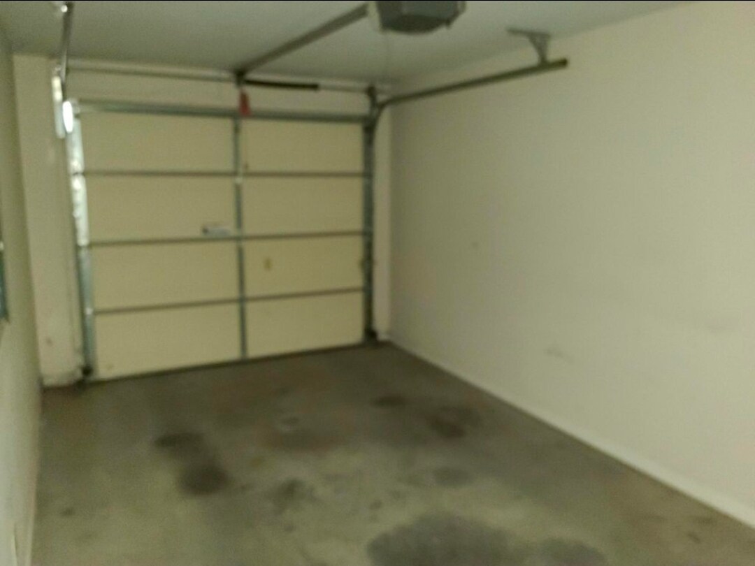 Building Photo - 904 Glendower Way