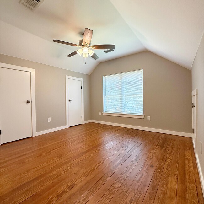 Building Photo - 2222 16th St