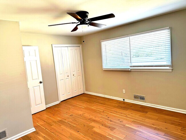 Building Photo - Charming 3BR House in Atlanta