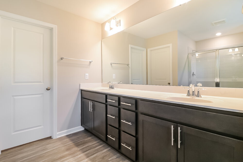 Building Photo - 231 Pilsen Dr