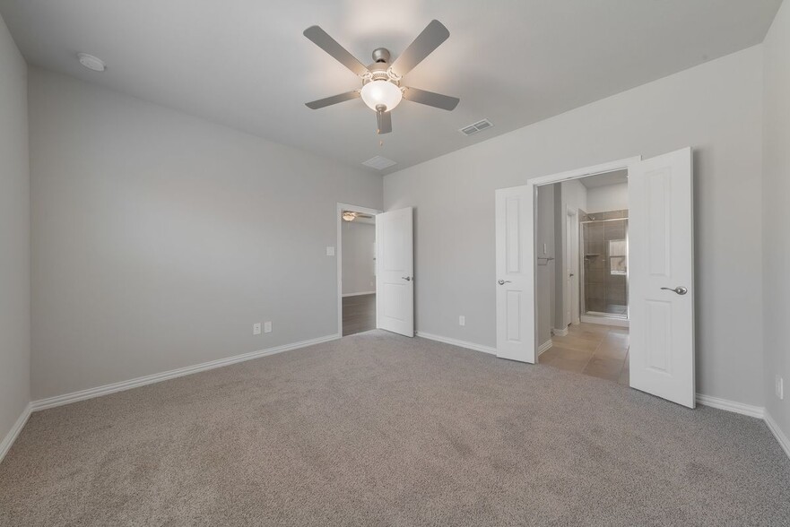 Building Photo - 818 Honeydew Ln