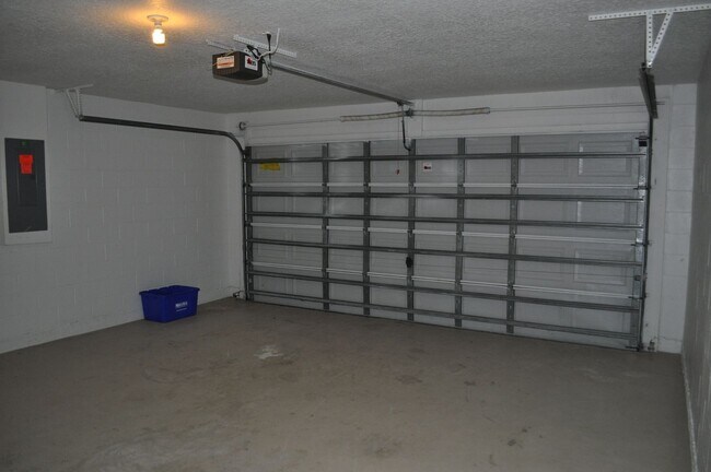 Building Photo - 16 Russman Ln