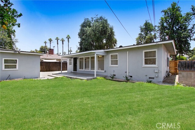 Building Photo - 7515 Magnolia Ave