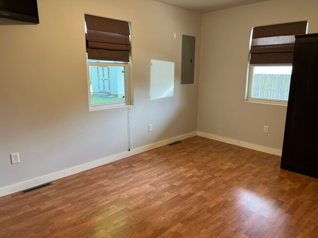 Building Photo - Private Country Oasis Minutes from Southbe...